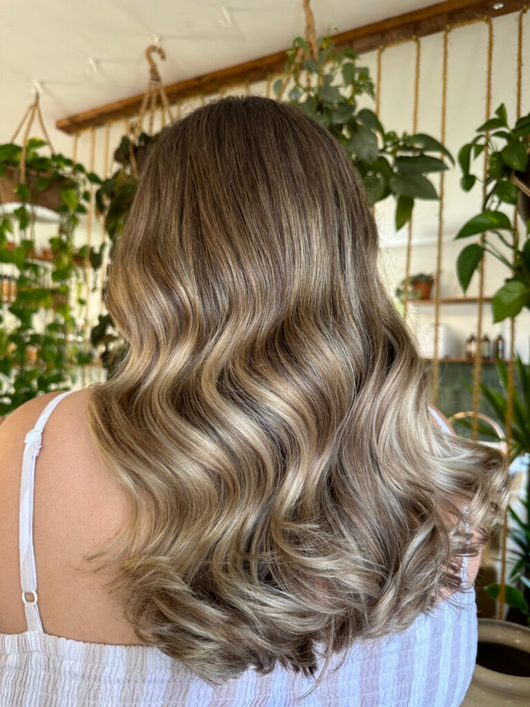 Bronde balayage waves